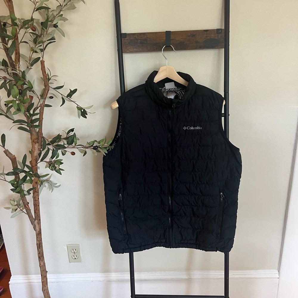 Columbia Men's Dark Vest